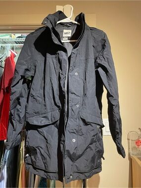 MEC Women's Navy Utility Parka Jacket gore tex